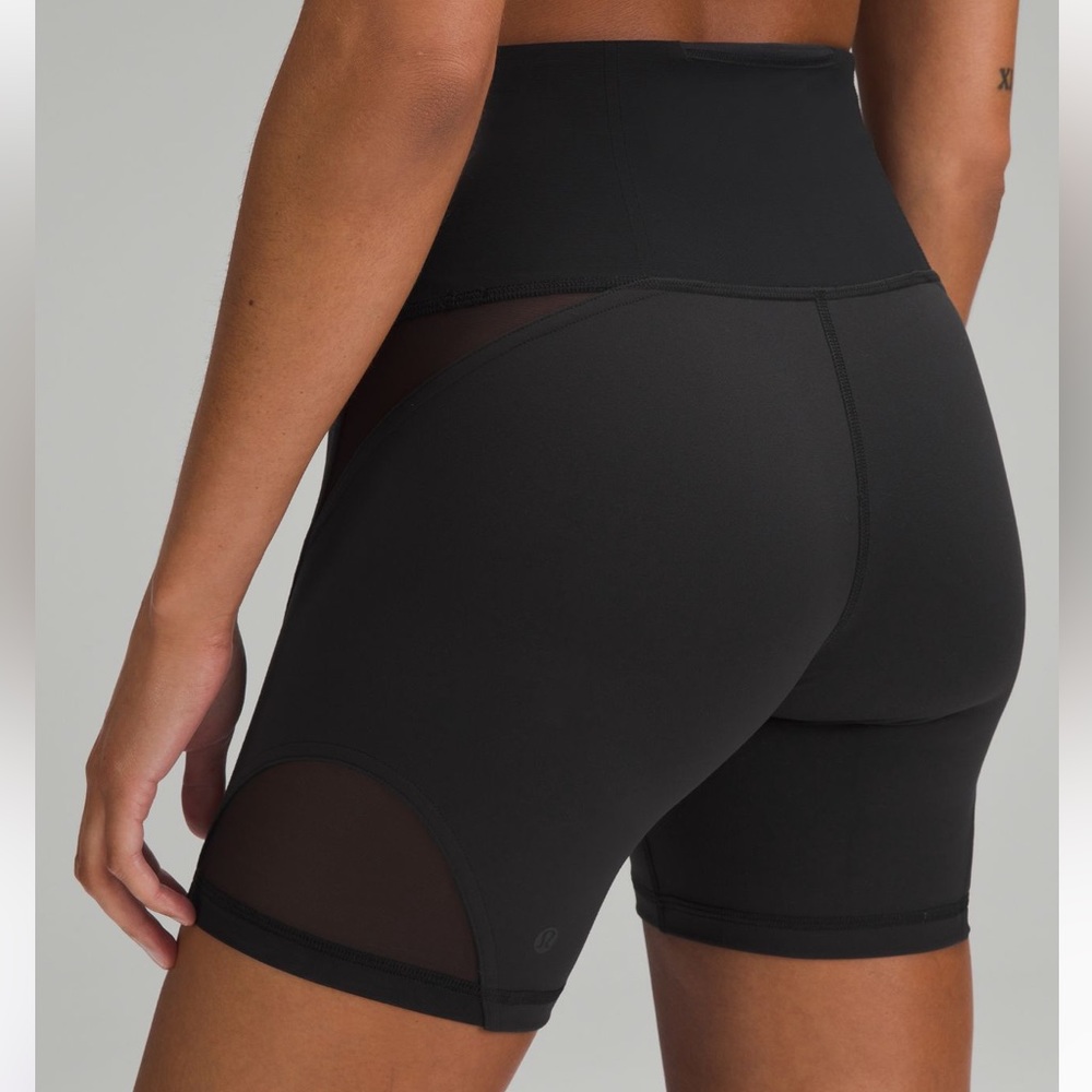 NWT lululemon wunder train mesh panel shorts